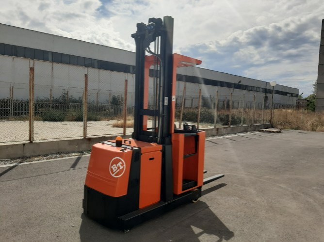 order_picker_komisioner_skladova tehnika_motokarbg_0x500